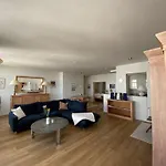Villa Seeblick Warnemuende - Fewo Mit Meerblick Und Balkon Direkt Am Strand Fuer 2-4 Pers