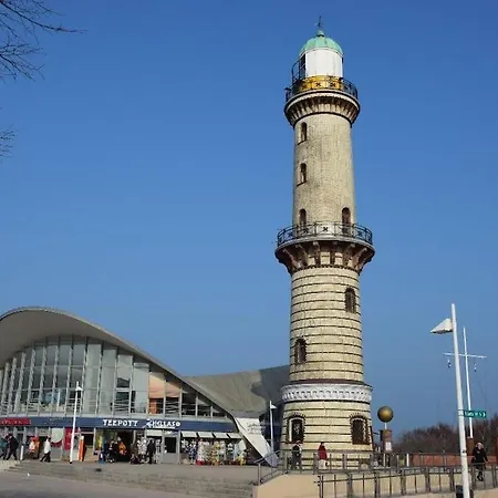Seeblick Warnemünde - Mit Meerblick Und Balkon Direkt Am Für 2-4 Pers *