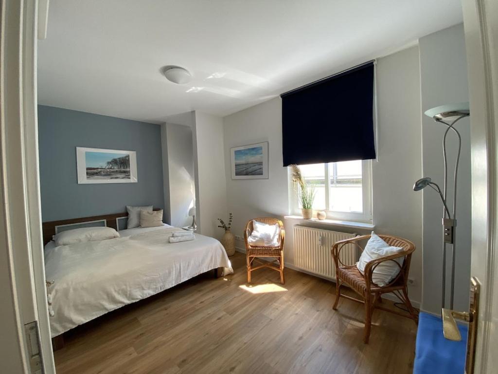 Seeblick Warnemuende - Mit Meerblick Und Balkon Direkt Am Fuer 2-4 Pers Apartment