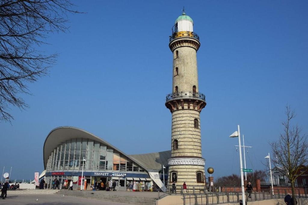Seeblick Warnemuende - Mit Meerblick Und Balkon Direkt Am Fuer 2-4 Pers *